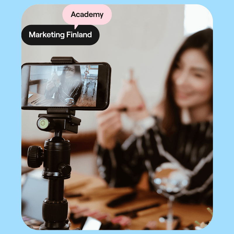 27.8.2025 Vaikuttajamarkkinointi - tule ja kysy Hellapoliisilta